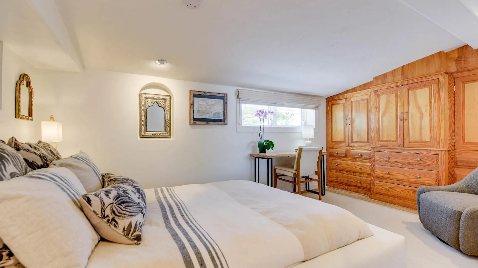 Apartment New Green Pineapple Palloza - Bright & Modern On Duval Key West