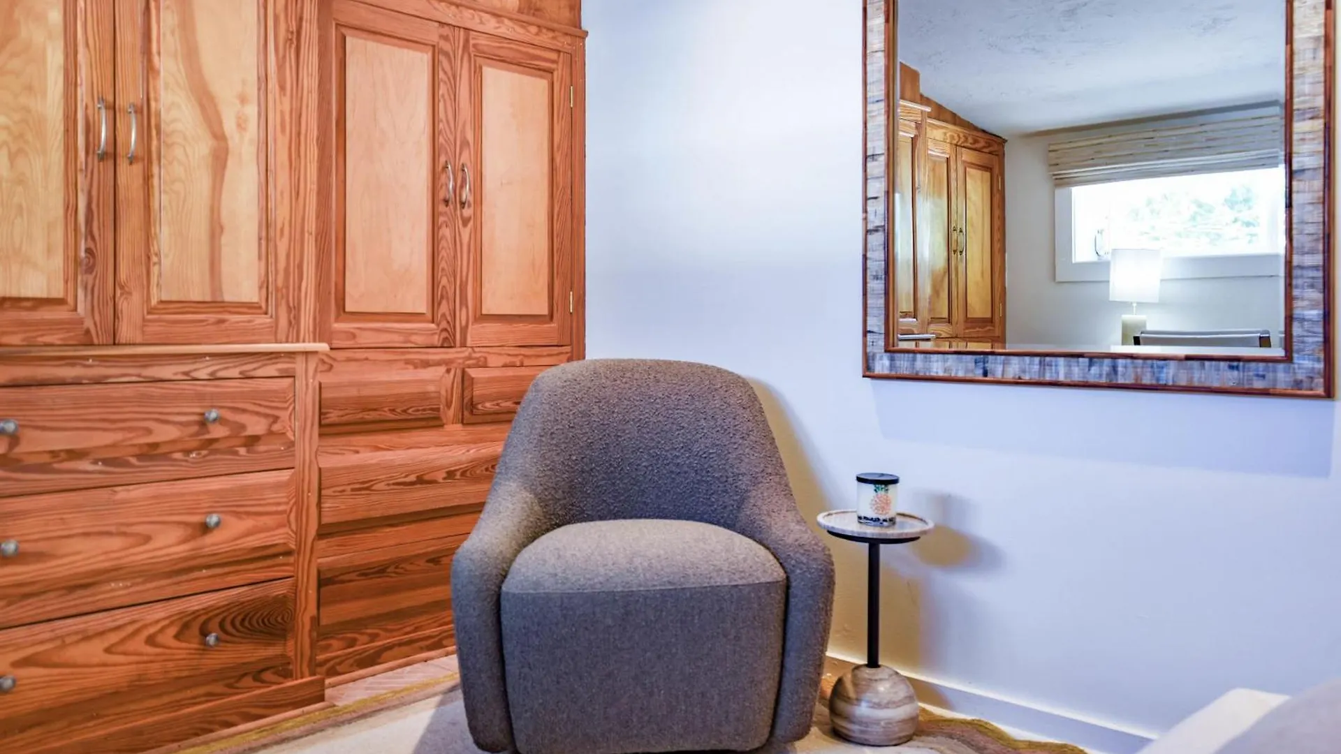 New Green Pineapple Palloza - Bright & Modern On Duval Key West Apartment