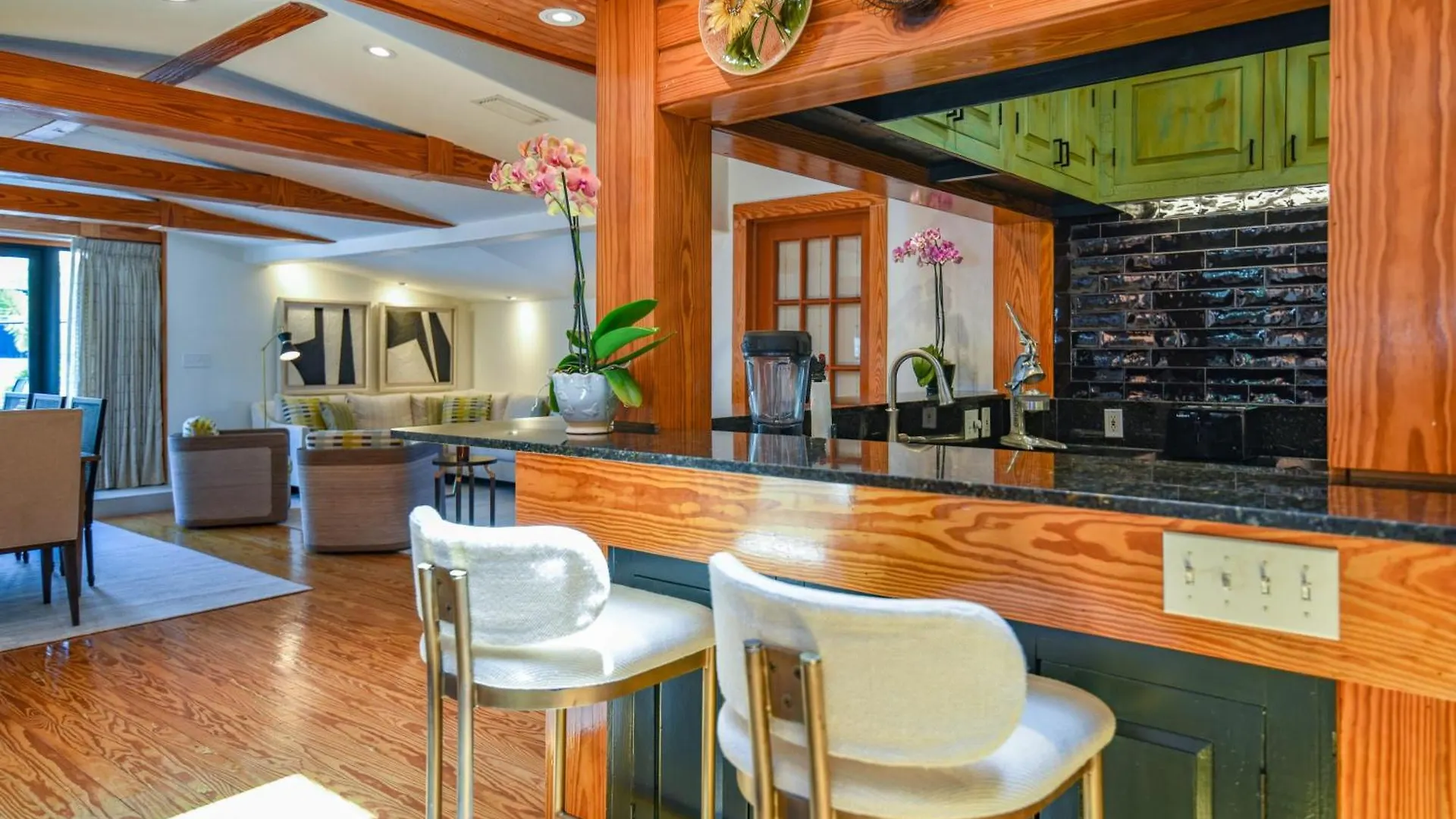 Appartement New Green Pineapple Palloza - Bright & Modern On Duval Key West